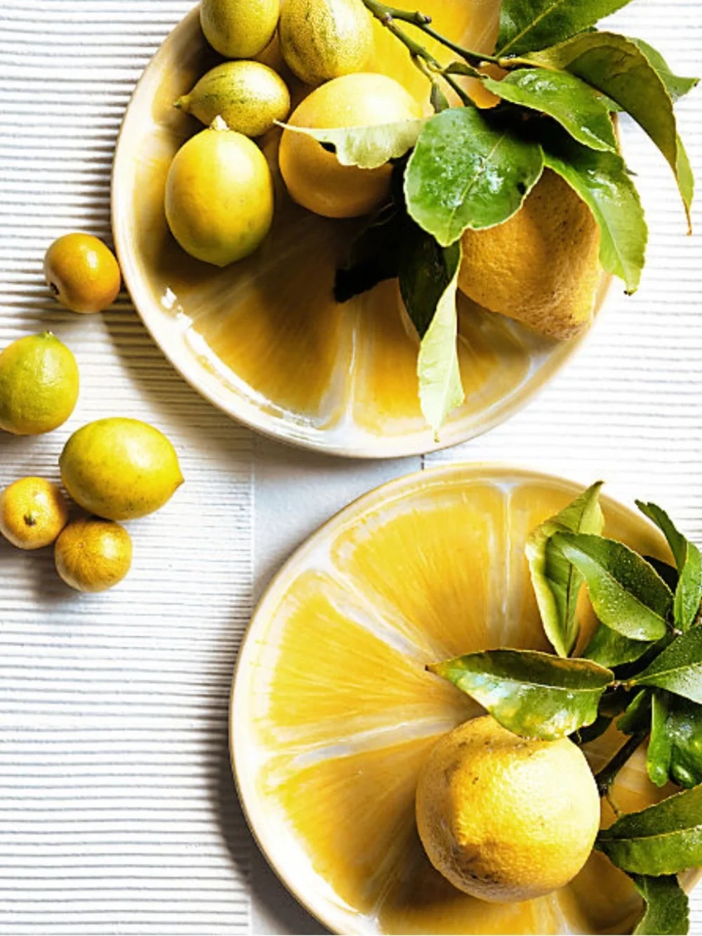 New! 🇮🇹🍋✨Crate&Barrel Yellow Lemon Slice Ceramic Salad Plate 8.27”